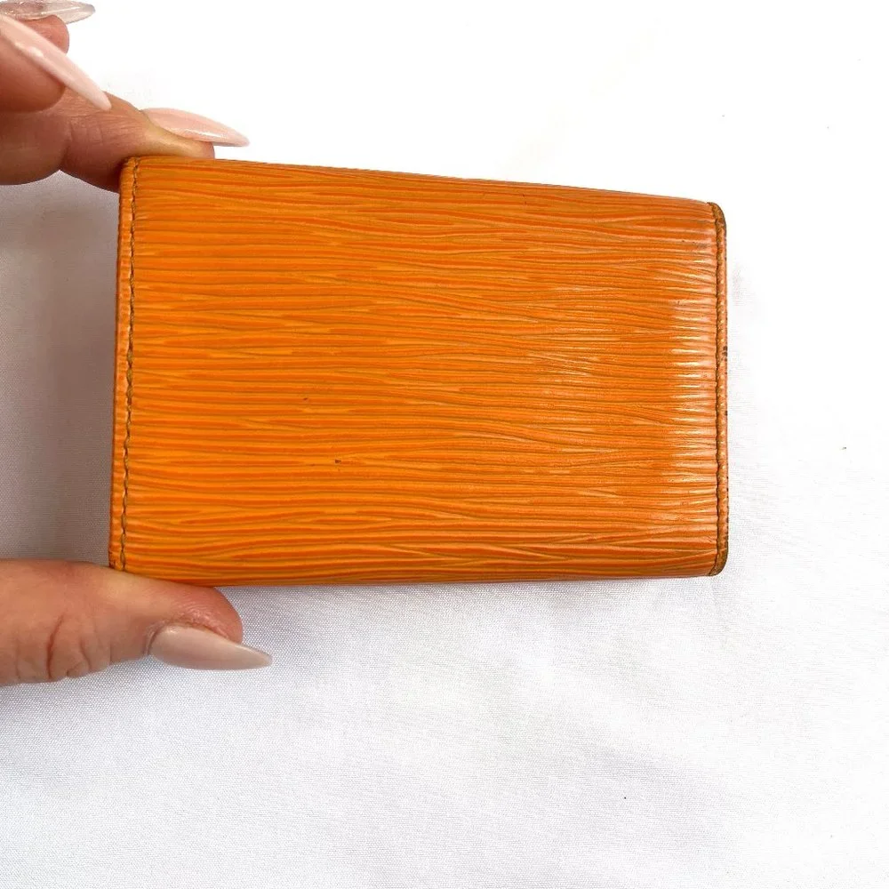 Auc Louis Vuitton VINTAGE Yellow Epi Leather 4Key Holder Case CA0044 - Picture 11 of 14